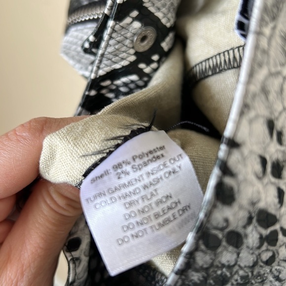 I..AM.GIA faux leather snake print flare pants grey and white - Picture 11 of 11